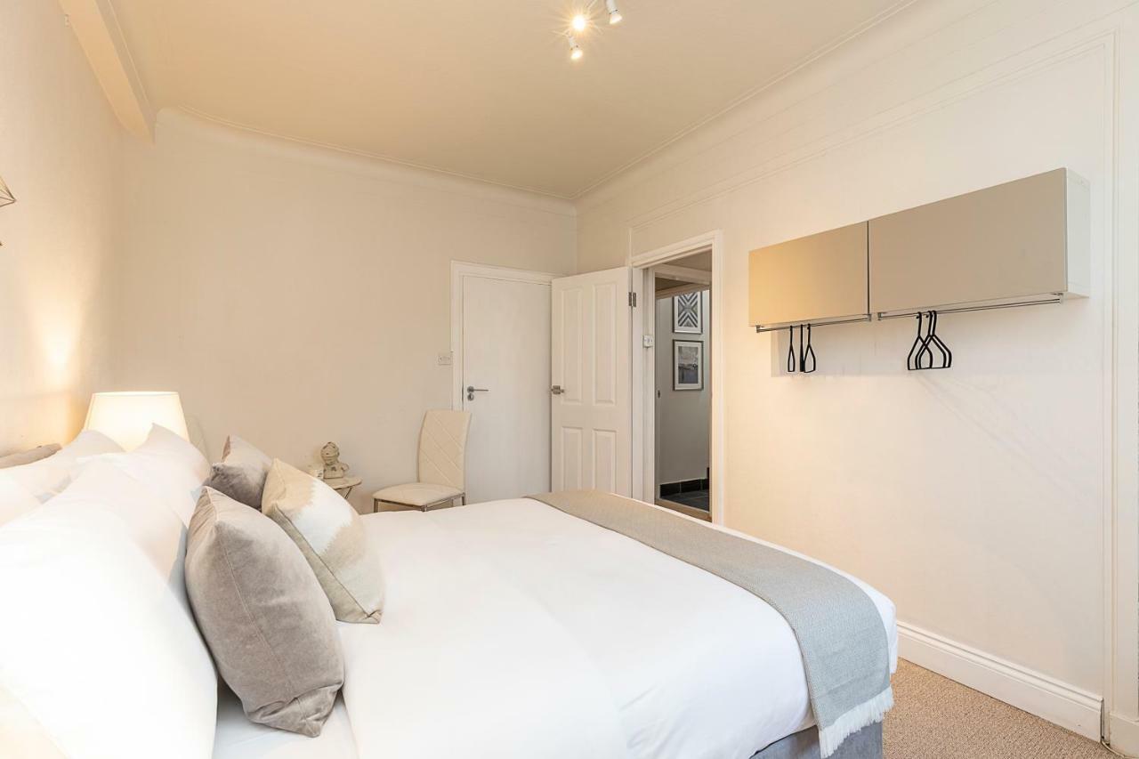 Grand Swiss Cottage Apartment London Exteriör bild