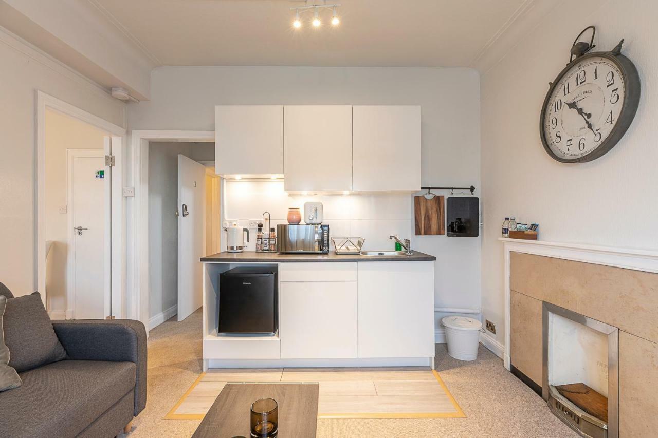 Grand Swiss Cottage Apartment London Exteriör bild